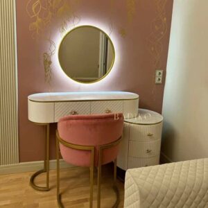 7b353ee3-dfe5-4554-8682-5a603b80438b