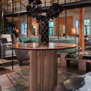 obedennyj-stol-monako-wood